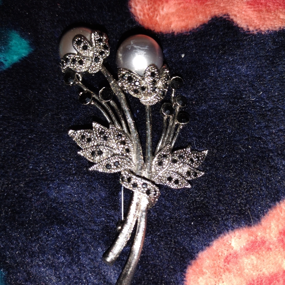 Silver Marcasite & Pearl Brooch